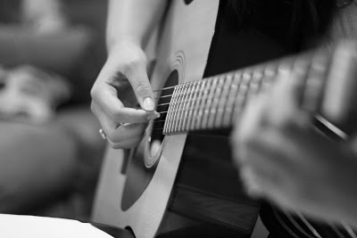 Comunicazione non verbale: chitarristi e neuroni specchio…l’importanza del Training